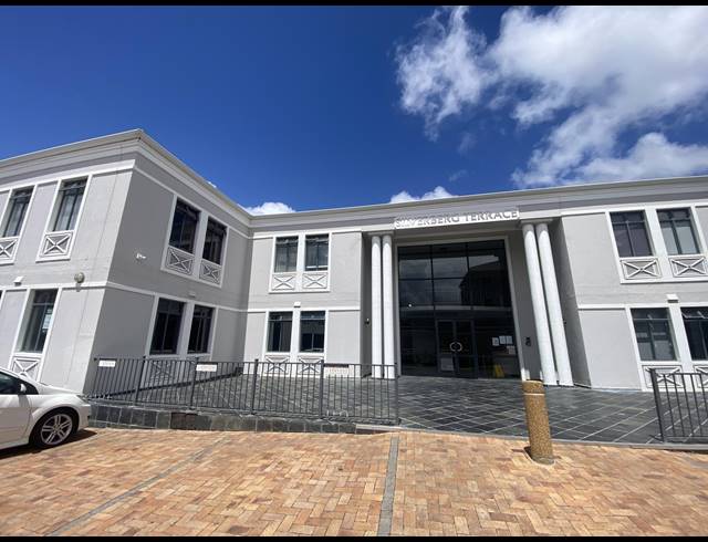 112M² OFFICE TO LET IN STEENBERG